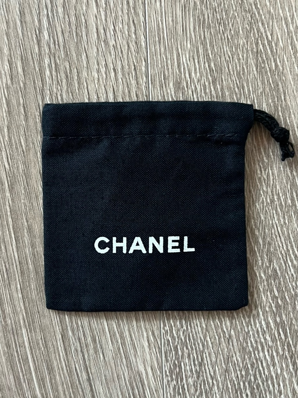Chanel dust bag (C647)